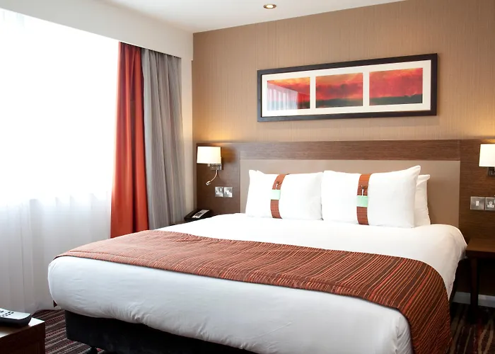 Best London Hotels Close to Wembley Stadium