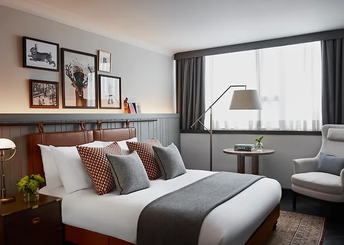 Top Hotels Near Princes Street, Edinburgh