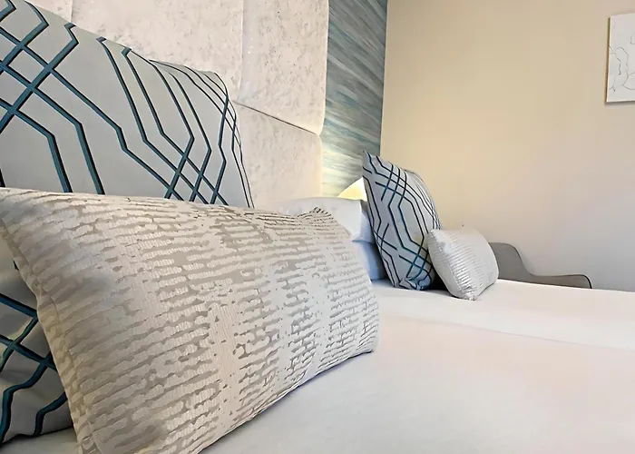 Premier Criccieth Luxury Accommodations