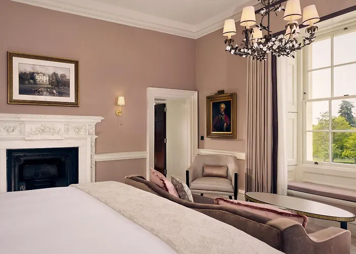 Top-Rated Hotels Close to Pinewood Studios
